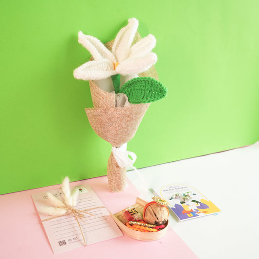 Handcrafted crochet lily Rakhi hamper (White)