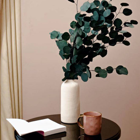 Lucid white vase - https://orahomedecor.in/