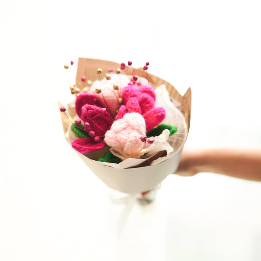 Pretty Pansy Bouquet Rakhi hamper