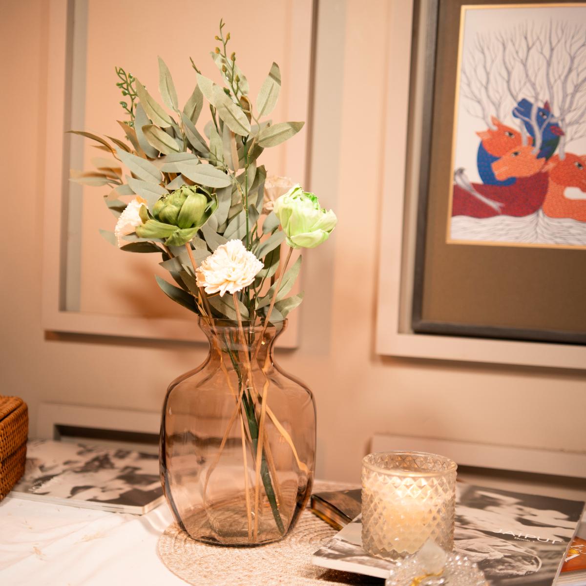 gentle glow vase with bunch