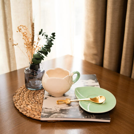 Tulip charm cup saucer-white