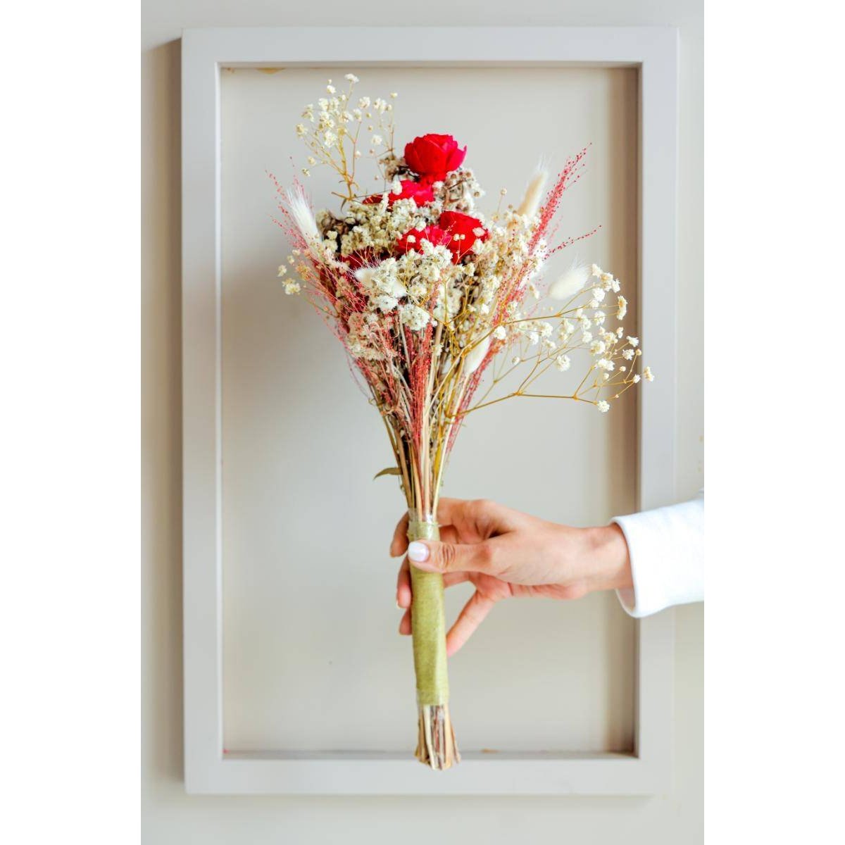 Romantic Essence Bunch - https://orahomedecor.in/