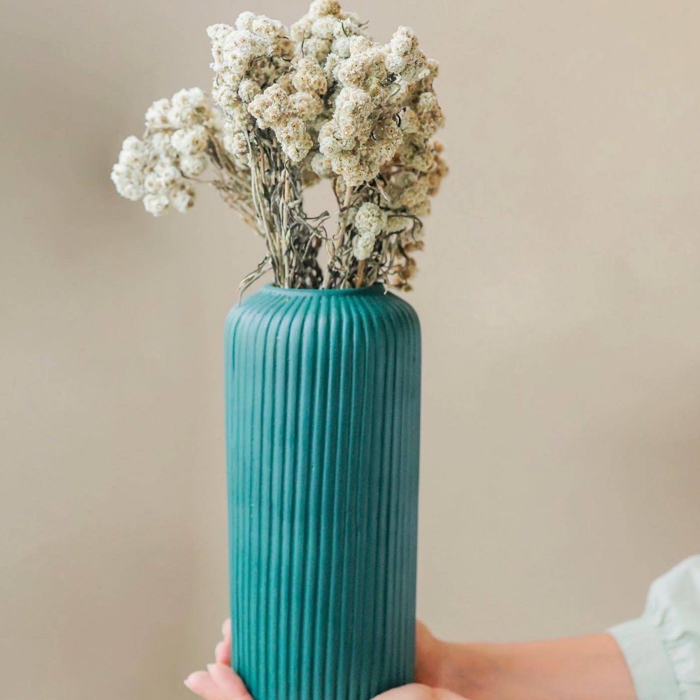 Daisies white-set of 30 stems - https://orahomedecor.in/