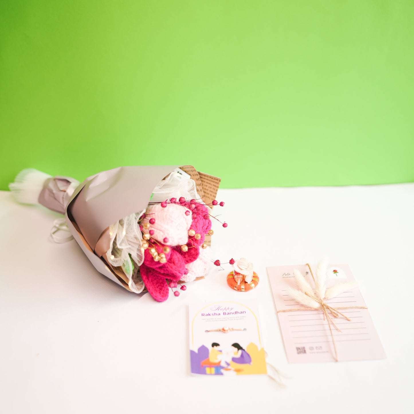 Pretty Pansy Bouquet Rakhi hamper