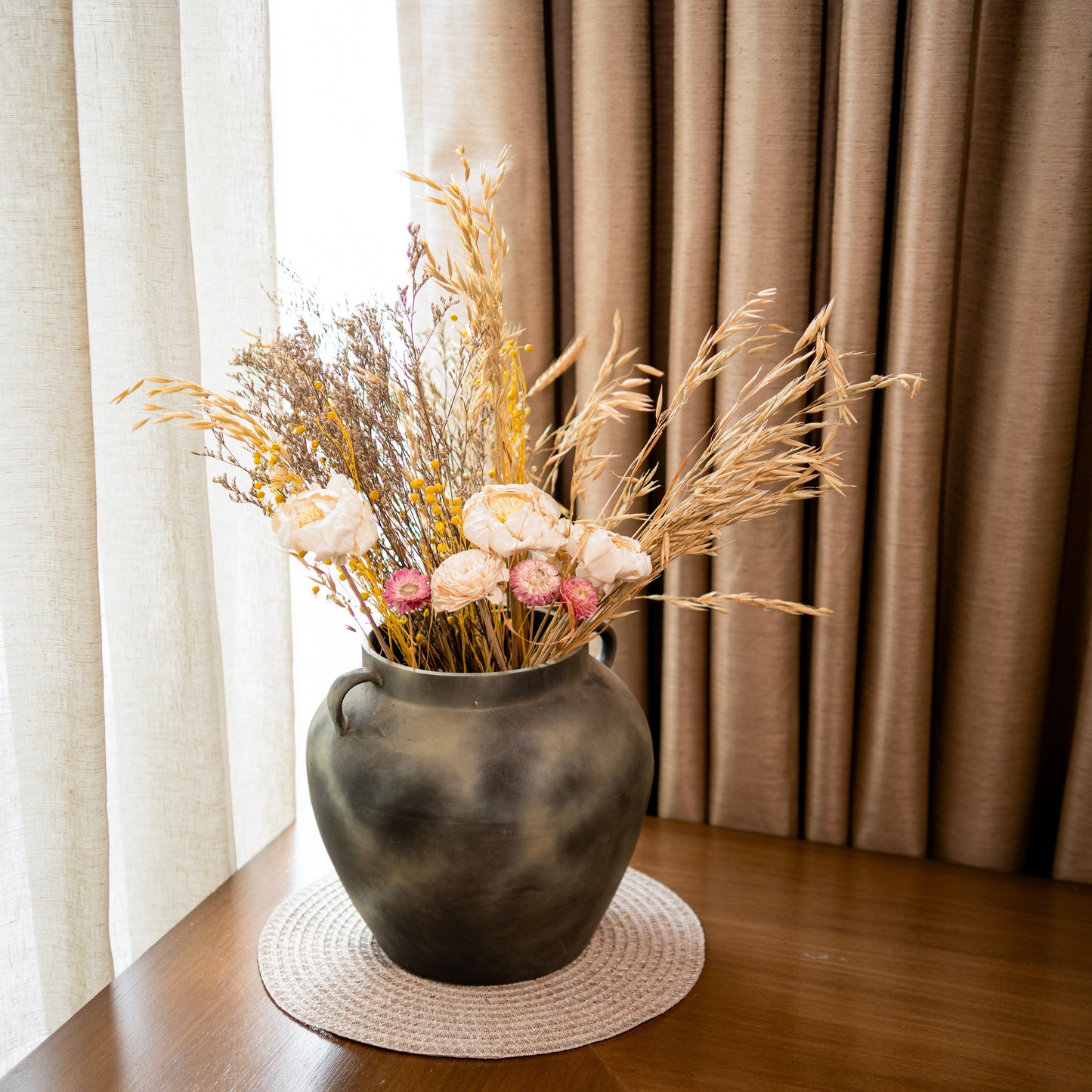 Antique Grace Vase with bunch